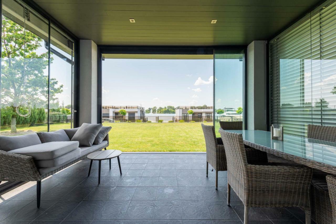 Riviera Zoloche Resort & Spa Vishenki  Exterior photo