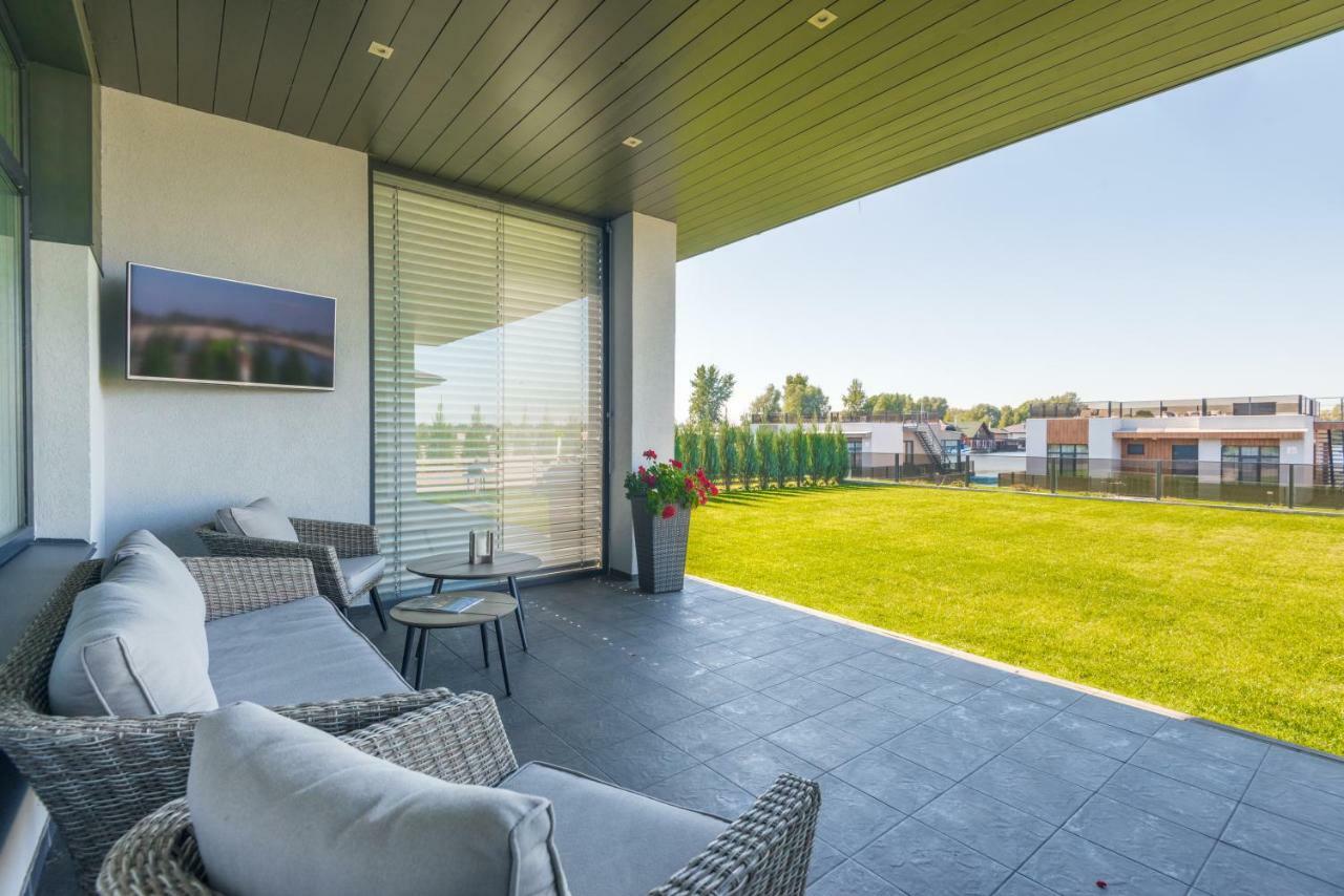 Riviera Zoloche Resort & Spa Vishenki  Exterior photo